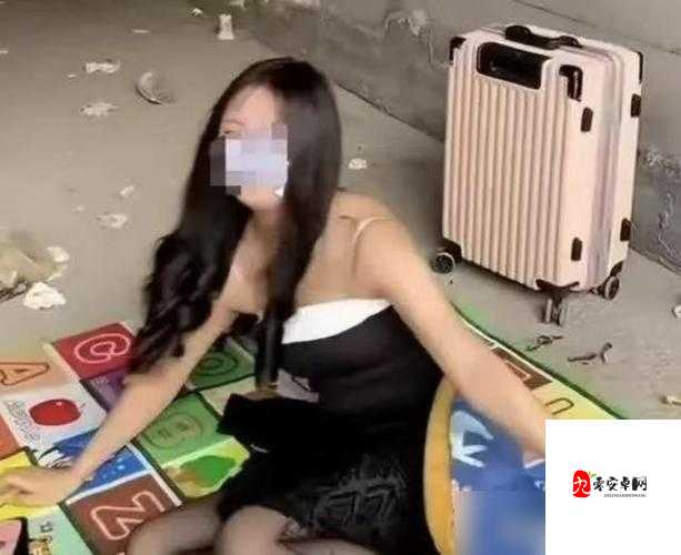 超市裸体女服务员事件背后的温暖反转——人性之光与社会包容的力量