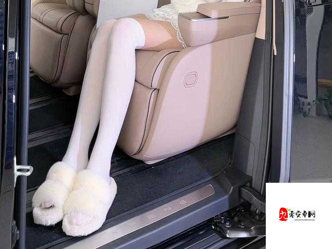 一双白丝小脚摩擦我命根：生命中那些意想不到的转折时刻